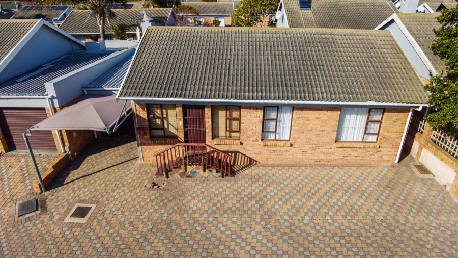 3 Bedroom Property for Sale in Heiderand Western Cape